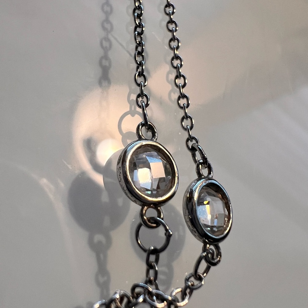 Elegant Silver Chain Necklace with Crystal Accents